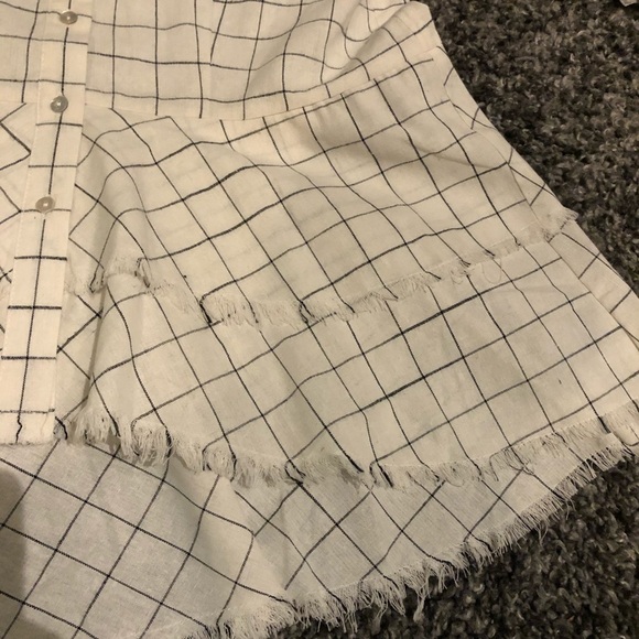 Jane & Delancey blouse with flared bottom. EUC! - Picture 3 of 6